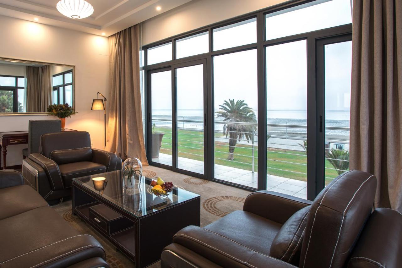 Flamingo Villas Boutique Hotel Уолфиш-Бей Экстерьер фото