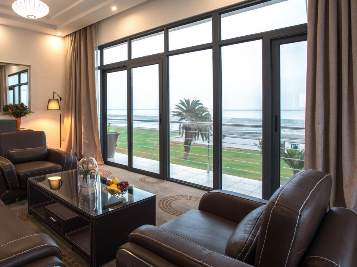 Flamingo Villas Boutique Hotel Уолфиш-Бей Экстерьер фото
