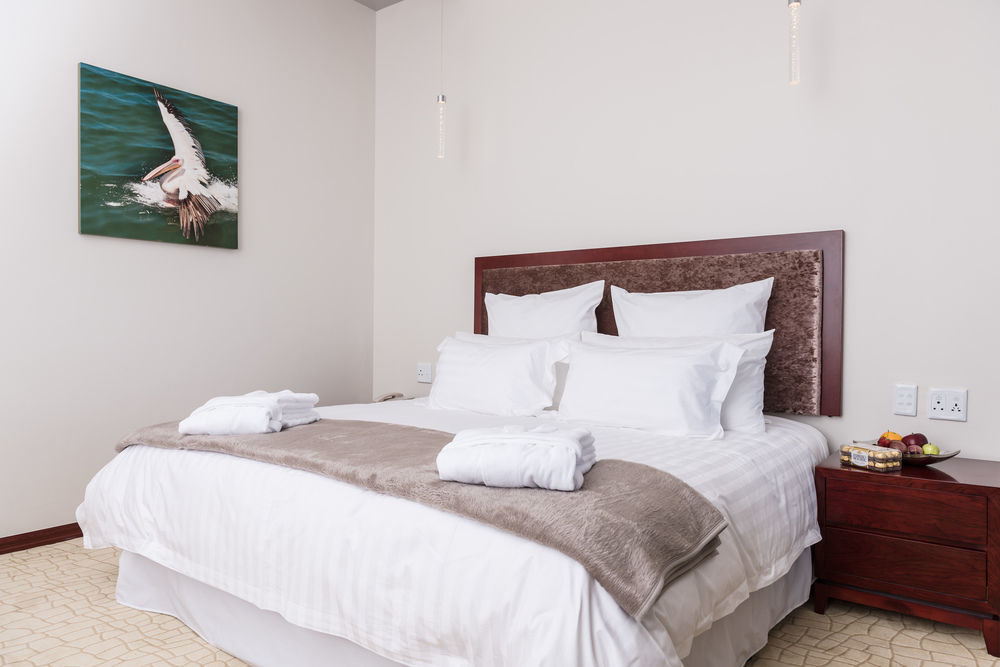 Flamingo Villas Boutique Hotel Уолфиш-Бей Экстерьер фото